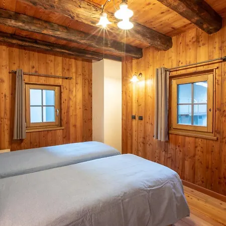 L'atelier Du Temps - Les Greniers Apartment Aosta