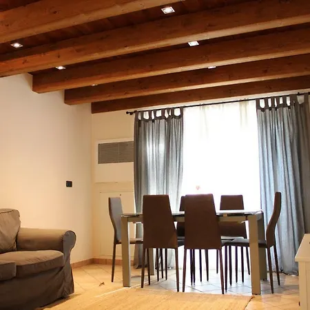 L'atelier Du Temps - Les Greniers Apartamento Aosta